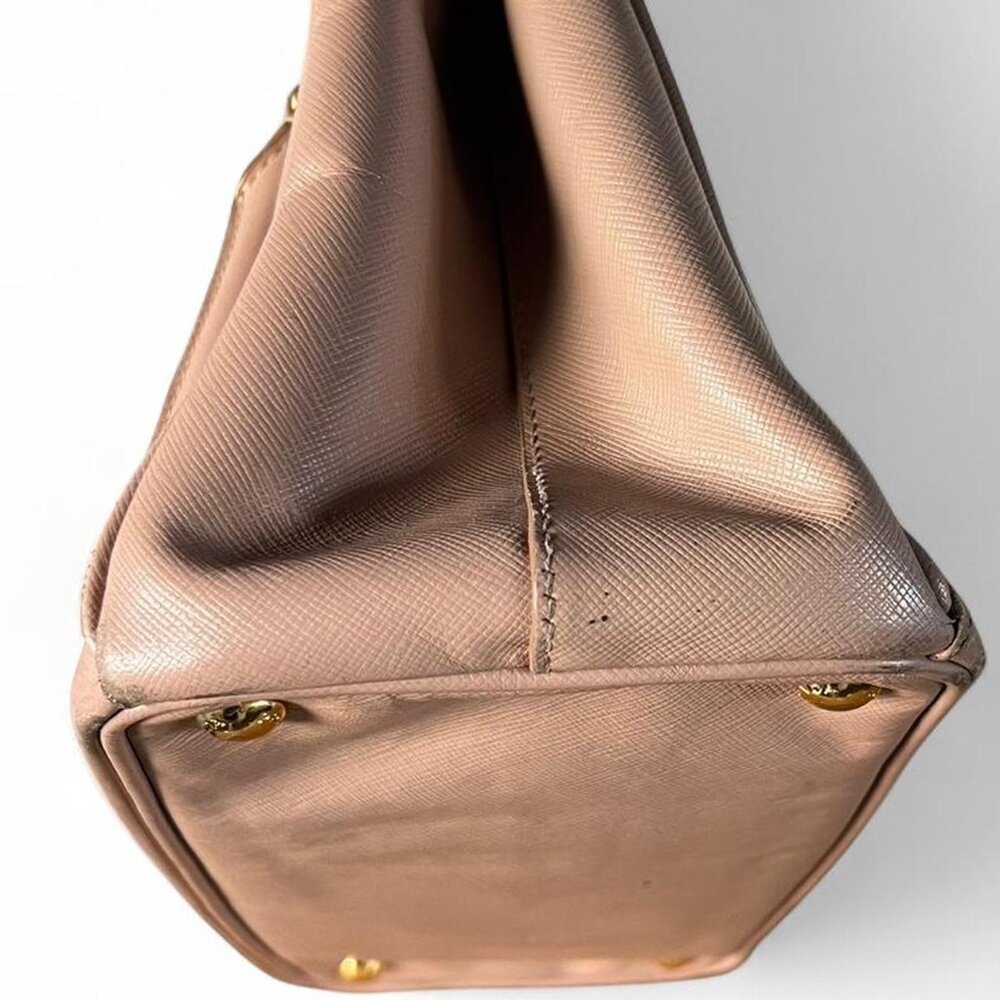100% Authentic Prada Saffiano Lux Leather Top Handle Bag - Picture 5 of 8